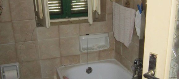 Casa de 4 dormitorios en Schiavi di Abruzzo, Italy No. 85418 9