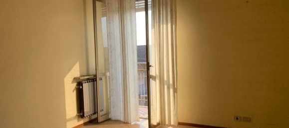 3 Schlafzimmer Wohnung in Mede, Italy, Nr. 365309 9