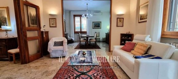 2 bedrooms Apartment in Florence, Italy No. 324438 22