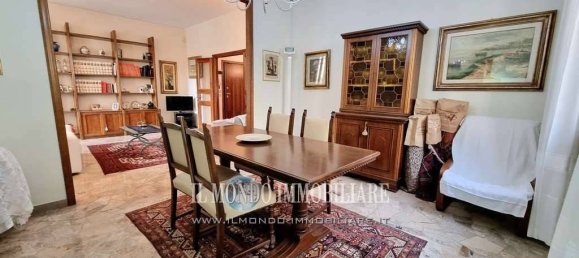 2 bedrooms Apartment in Florence, Italy No. 324438 4