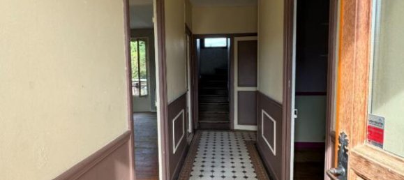 3 bedrooms House in Crepy-en-Valois, France No. 221353 5