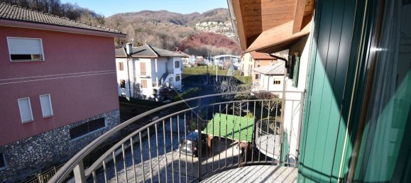 Квартира с 3 комнатами в Лавена Понте Треза, Италия № 171610 16