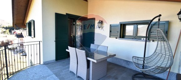 Квартира с 3 комнатами в Лавена Понте Треза, Италия № 171610 10