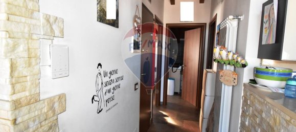 Квартира с 3 комнатами в Лавена Понте Треза, Италия № 171610 21