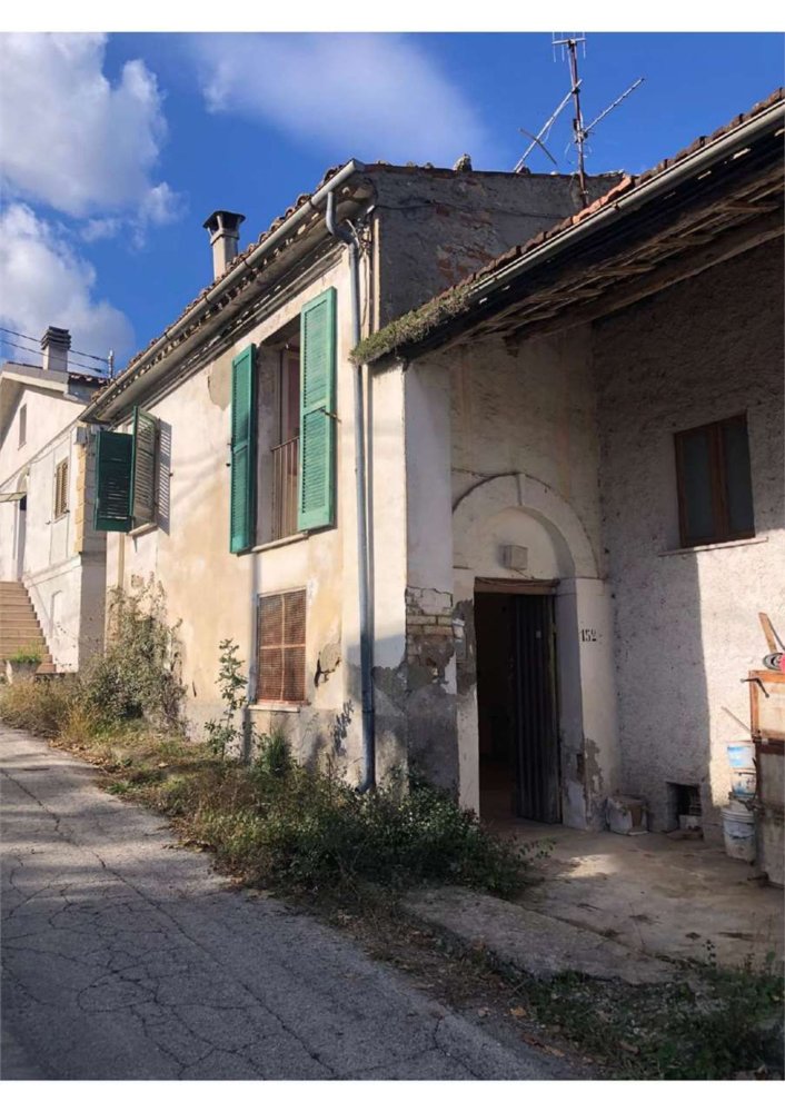 Apartamento de 3 habitaciónes en Montebello di Bertona, Italy No. 33778