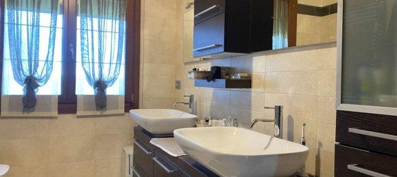 6-Zimmer Haus in Correzzola, Italy, Nr. 219811 14