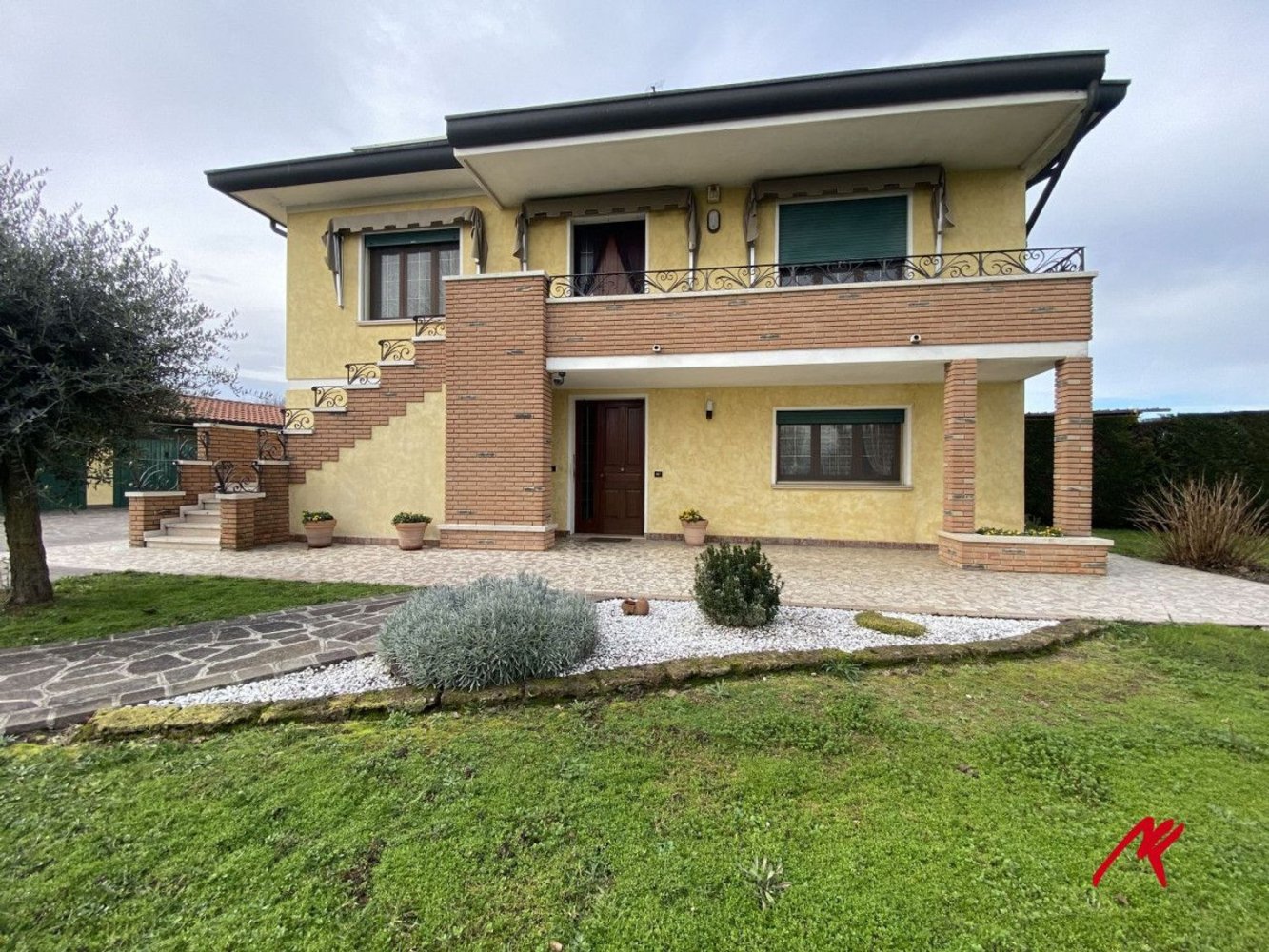 6-Zimmer Haus in Correzzola, Italy, Nr. 219811
