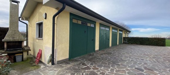 6-Zimmer Haus in Correzzola, Italy, Nr. 219811 25