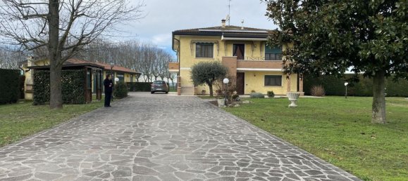 6-Zimmer Haus in Correzzola, Italy, Nr. 219811 28