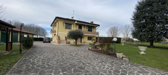 6-Zimmer Haus in Correzzola, Italy, Nr. 219811 27