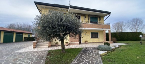 6-Zimmer Haus in Correzzola, Italy, Nr. 219811 2