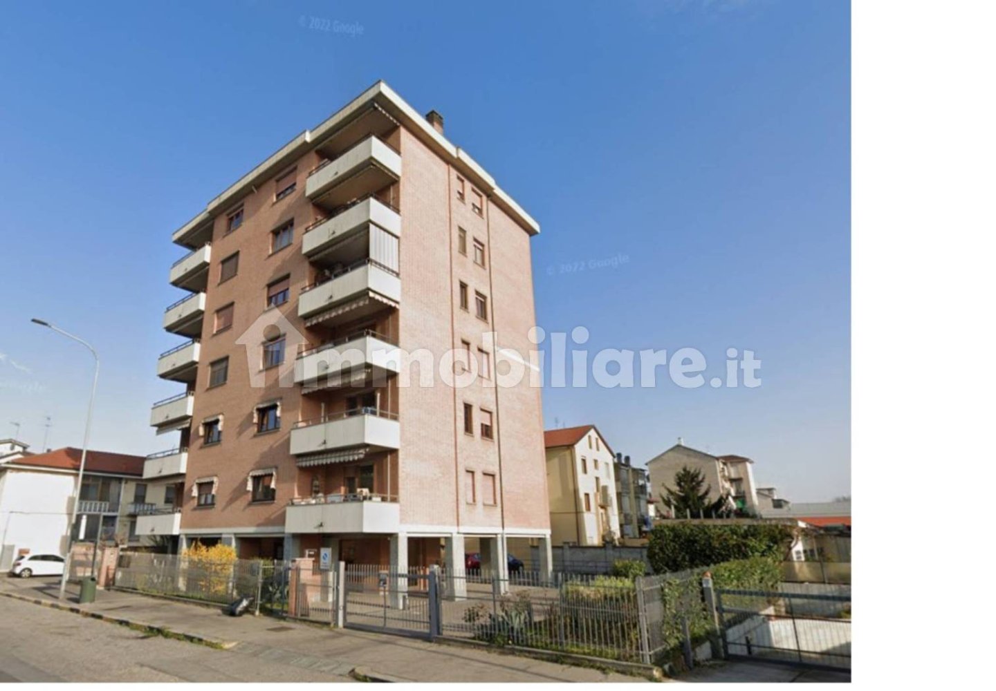2 bedrooms Apartment in Turin, Italy No. 138535