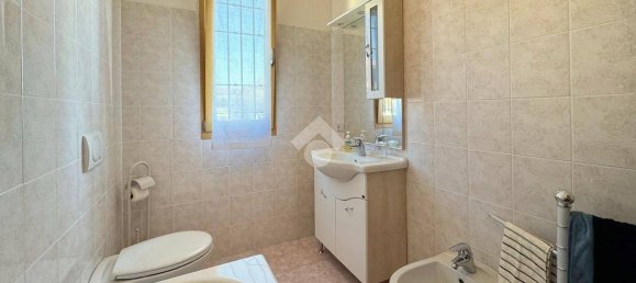 Apartamento de 2 dormitorios en Casatenovo, Italy No. 3723 21