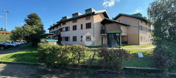 Apartamento de 2 dormitorios en Casatenovo, Italy No. 3723 36