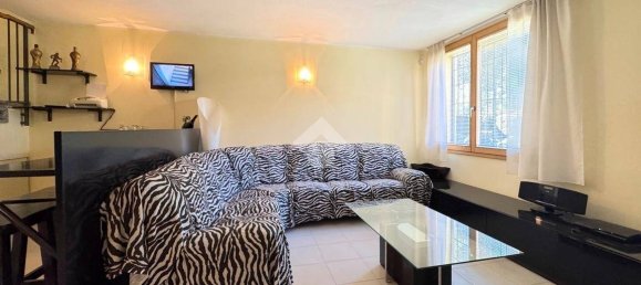 Apartamento de 2 dormitorios en Casatenovo, Italy No. 3723 26