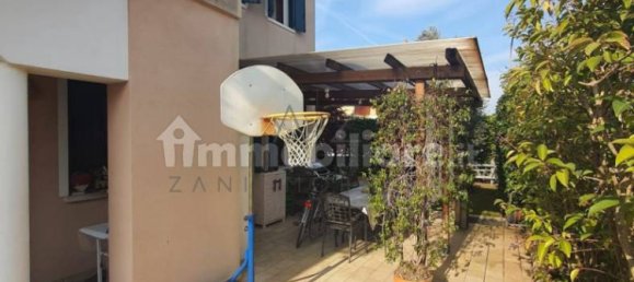 Casa de 2 dormitorios en Castelfranco Veneto, Italy No. 158363 3