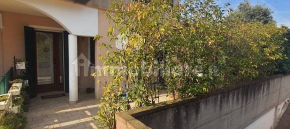 Casa de 2 dormitorios en Castelfranco Veneto, Italy No. 158363 2