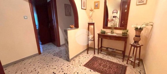 2 Schlafzimmer Wohnung in Palermo, Italy, Nr. 377636 6