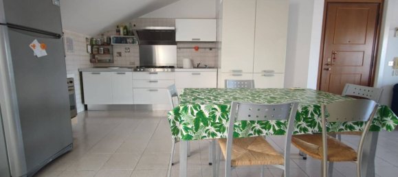 3 Schlafzimmer Wohnung in Città Sant'Angelo, Italy, Nr. 337773 11