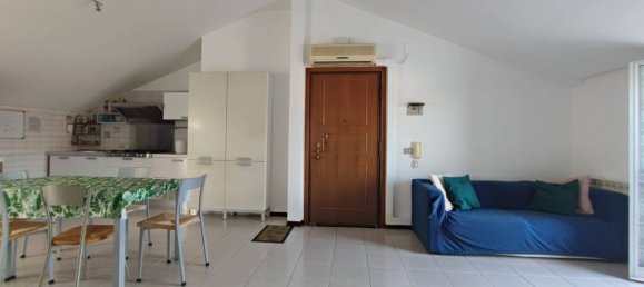 3 Schlafzimmer Wohnung in Città Sant'Angelo, Italy, Nr. 337773 2