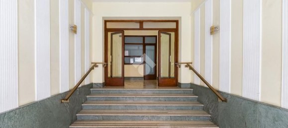 2 rooms Apartment in Rome, Italy No. 204574 3