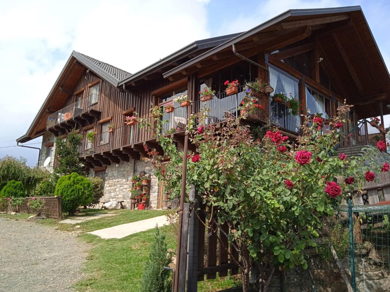 11 bedrooms Villa in Brosso, Italy No. 370867