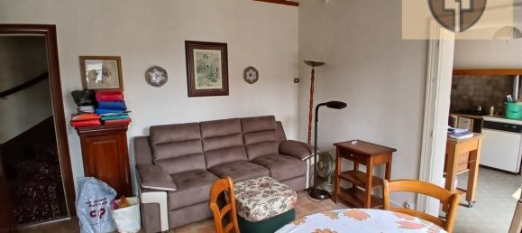 2 bedrooms House in Villiers-sur-Loir, France No. 276703 3