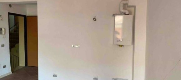 2 rooms Apartment in Ferrara, Italy No. 19595 8