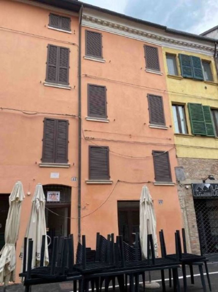 2 rooms Apartment in Ferrara, Italy No. 19595
