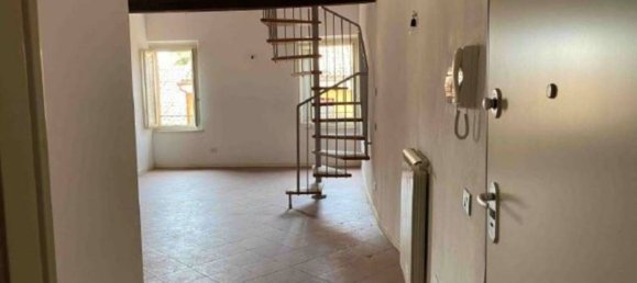 2 rooms Apartment in Ferrara, Italy No. 19595 5