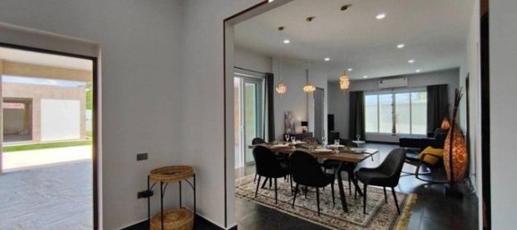 3 bedrooms Villa in Pattaya, Thailand No. 26305 17