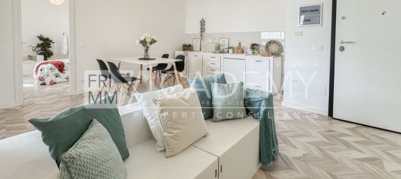 2-salle Appartement à Rome, Italy No. 16906 3