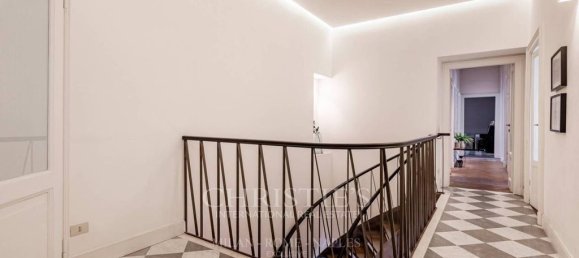 5 bedrooms Apartment in Milan, Italy No. 248104 30