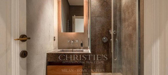 5 bedrooms Apartment in Milan, Italy No. 248104 44