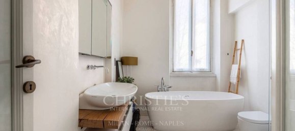 5 bedrooms Apartment in Milan, Italy No. 248104 27