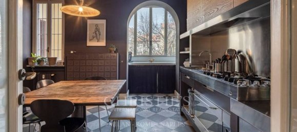 5 bedrooms Apartment in Milan, Italy No. 248104 20