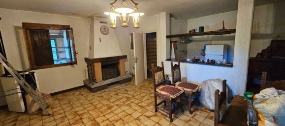5 rooms House in Terenzo, Italy No. 225874 11