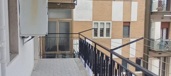 Apartamento de 3 dormitorios en Naples, Italy No. 311581 11