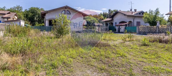 537m² Land in Lonate Pozzolo, Italy No. 309133 8