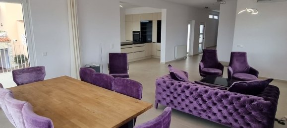 4 bedrooms Villa in Palmanova, Spain No. 287998 2