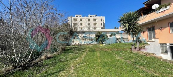 5 rooms Apartment in Città Sant'Angelo, Italy No. 43143 36