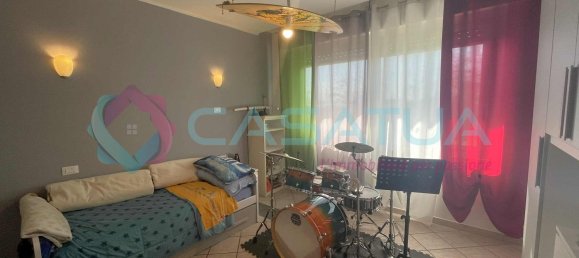 5 rooms Apartment in Città Sant'Angelo, Italy No. 43143 16