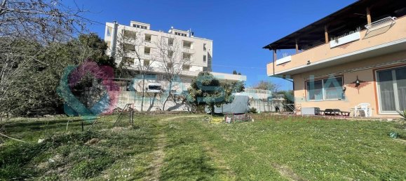 5 rooms Apartment in Città Sant'Angelo, Italy No. 43143 37