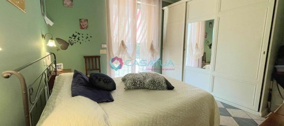 5 rooms Apartment in Città Sant'Angelo, Italy No. 43143 10