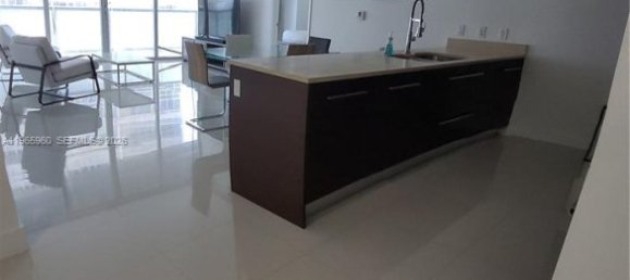 2 bedrooms Commercial property for rent in Miami, Miami-Dade, Florida, USA № 614411 4