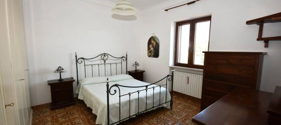 2 Schlafzimmer Haus in Cisternino, Italy, Nr. 35454 8
