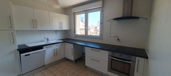 Квартира с 3 спальнями в Эврё, Франция № 311604 4