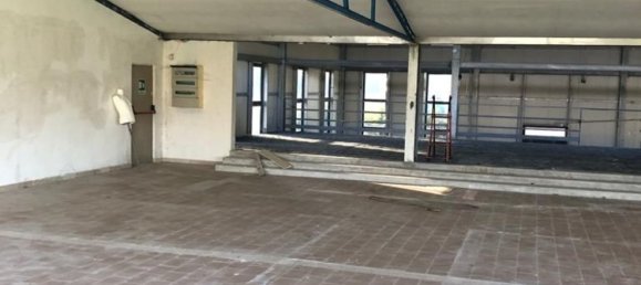 Склад 1050м² в Латина, Италия № 137058 9