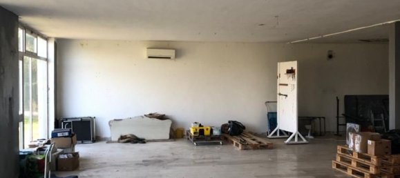 Склад 1050м² в Латина, Италия № 137058 5