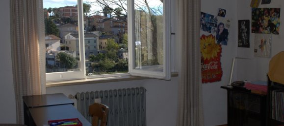 Casa de 6 habitaciónes en Mogliano, Italy No. 175940 33